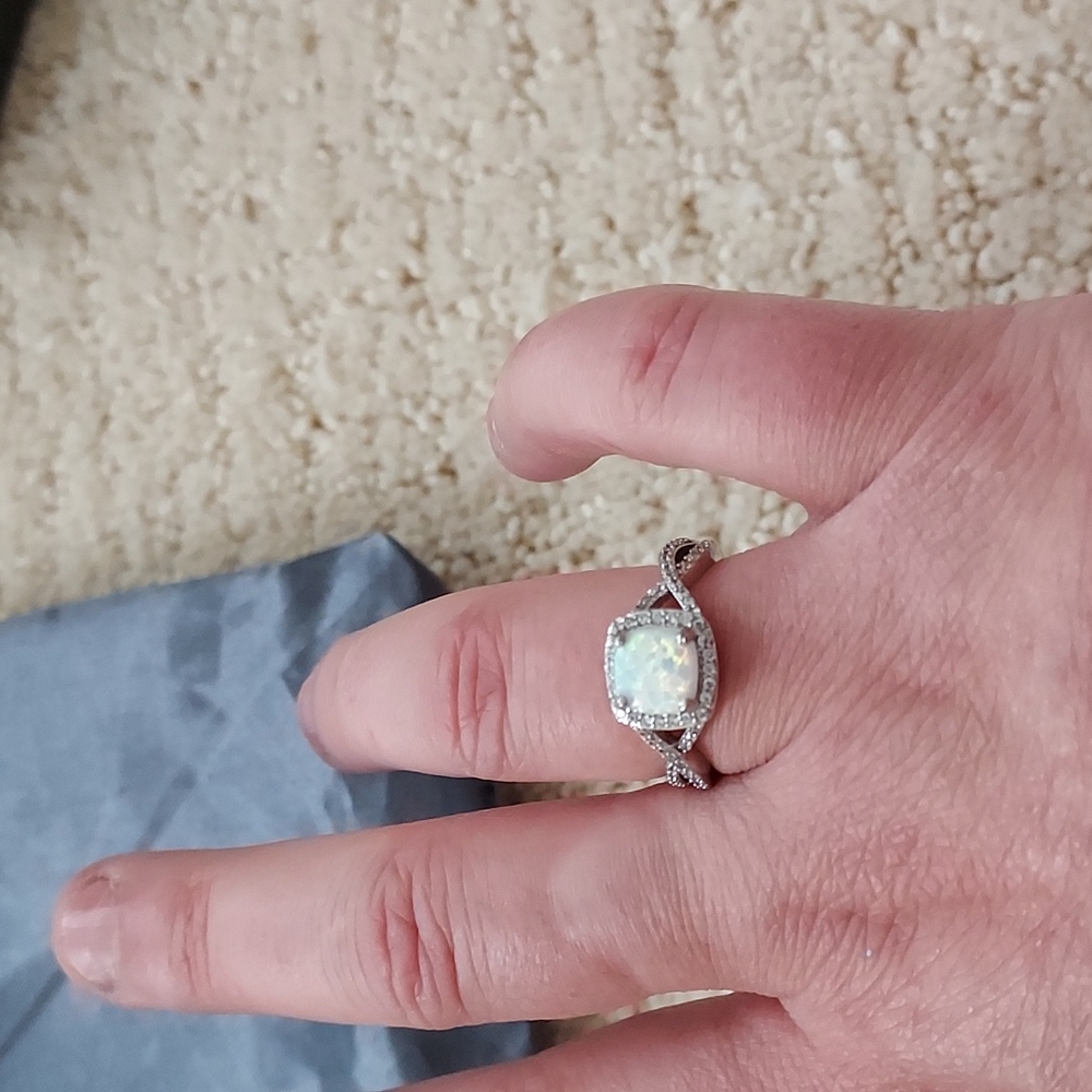 ♠️NEW Price dropped SALE ♠️ Fashion Opal Ring